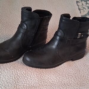 Yuu Black Ankle Booties